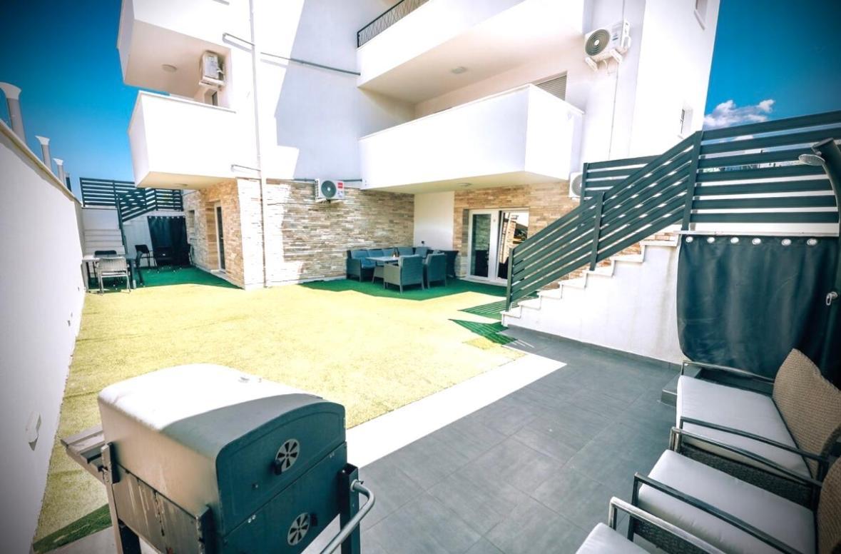 Vip Deluxe Apartment Arian Novalja Exterior foto